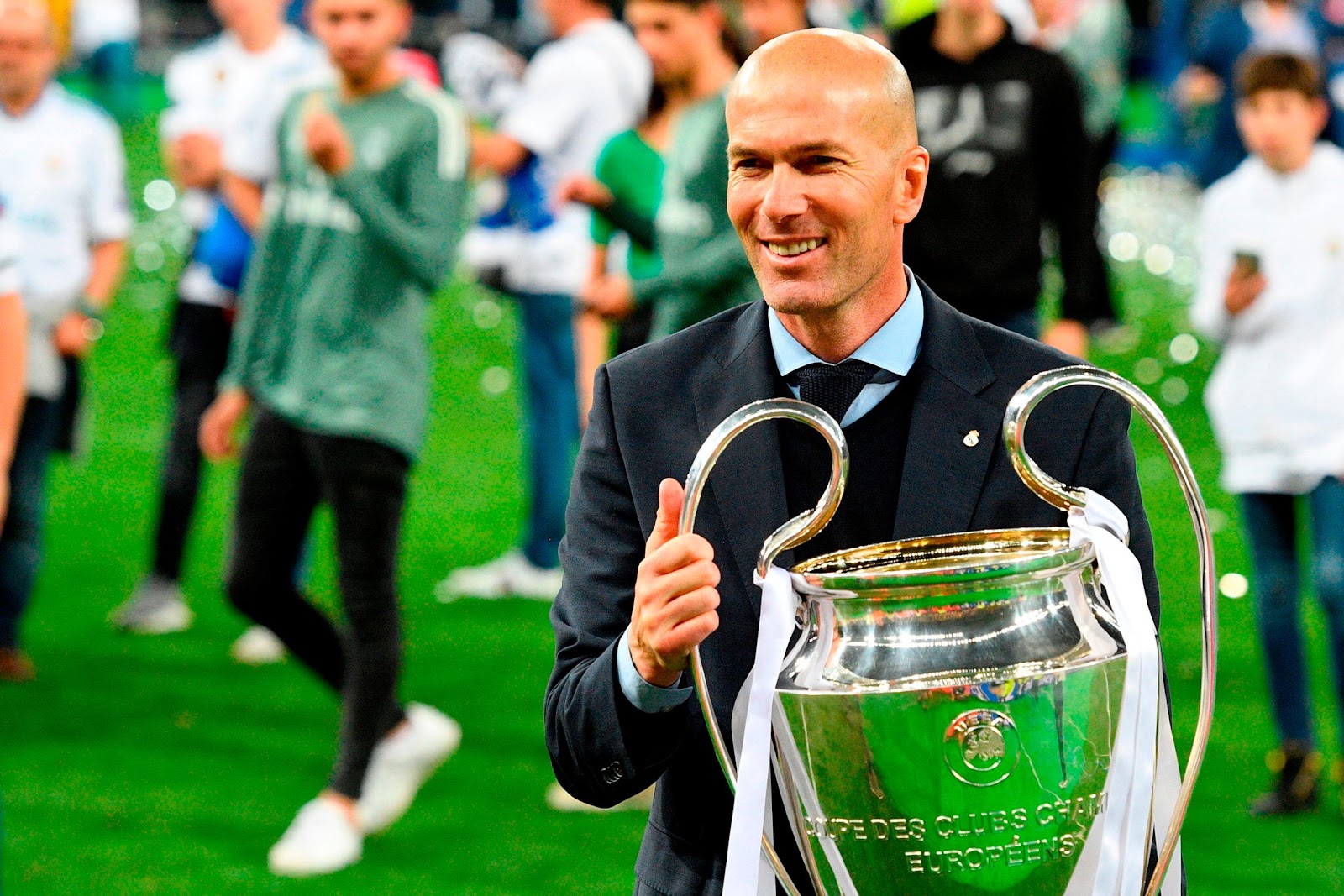 Zinedine Zidane – Sự nghiệp HLV đầy danh hiệu dù bắt đầu muộn Zinedine Zidane – Sự nghiệp HLV đầy danh hiệu dù bắt đầu muộn