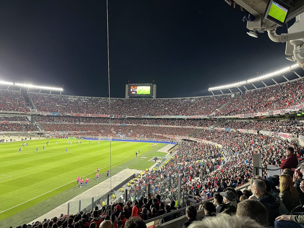Phân tích Galatasaray vs Barcelona: Giữ nhịp ở Istanbul 4 Sân Monumental trong trận River Plate gặp Unión năm 2023