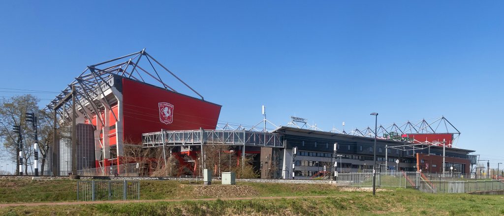 Nhận định Ferencváros vs Twente 01h30 ngày 31/07/2026 3 De Grolsch Veste trong ảnh tư liệu FC Twente