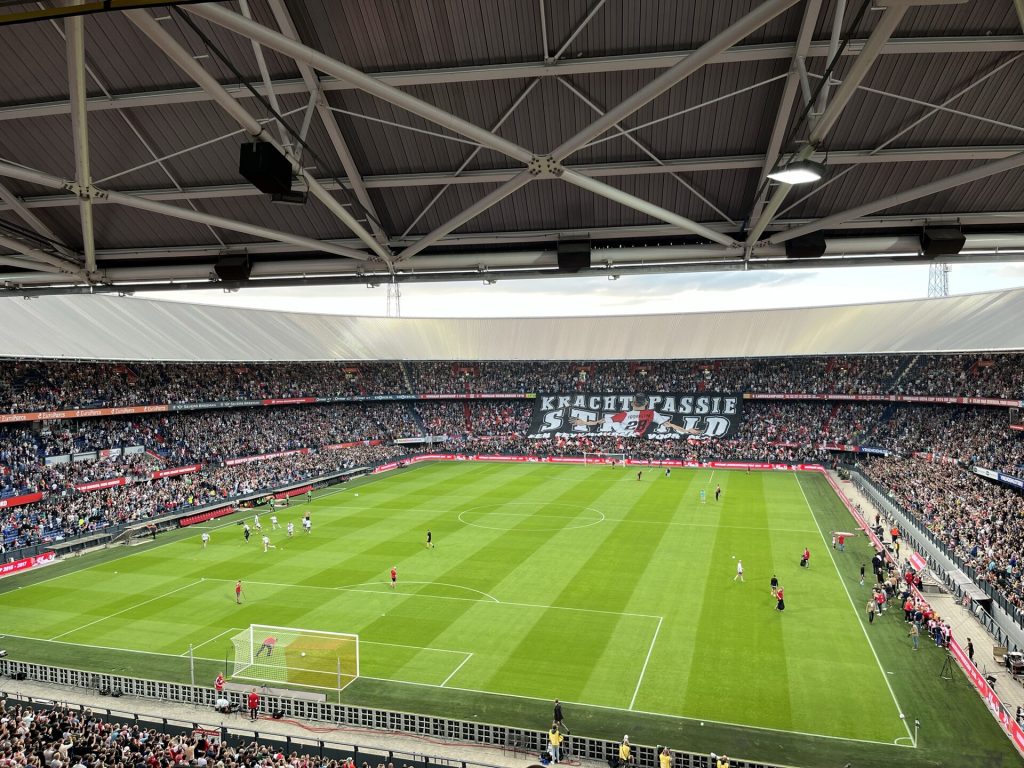 Phân tích Galatasaray vs Barcelona: Giữ nhịp ở Istanbul 4 De Kuip trước trận đấu của Feyenoord Rotterdam