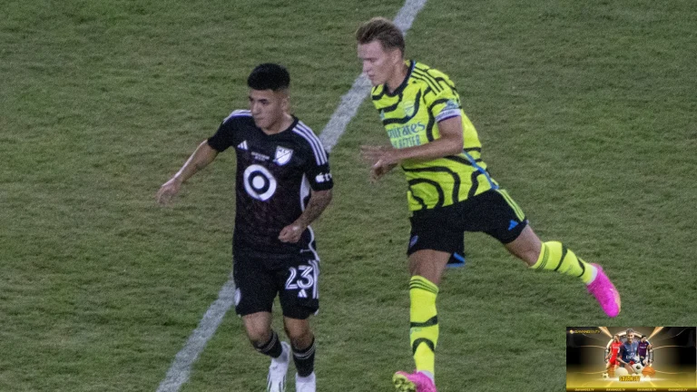 Martin Ødegaard trong màu áo Arsenal
