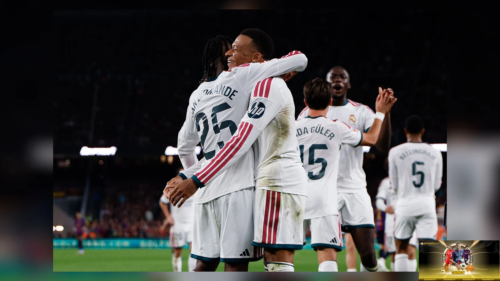 Racing vs Real Madrid: Bản lĩnh khách trước khán đài nóng 2 Real Madrid tổ chức tấn công tại Camp Nou trong ảnh tư liệu trước trận