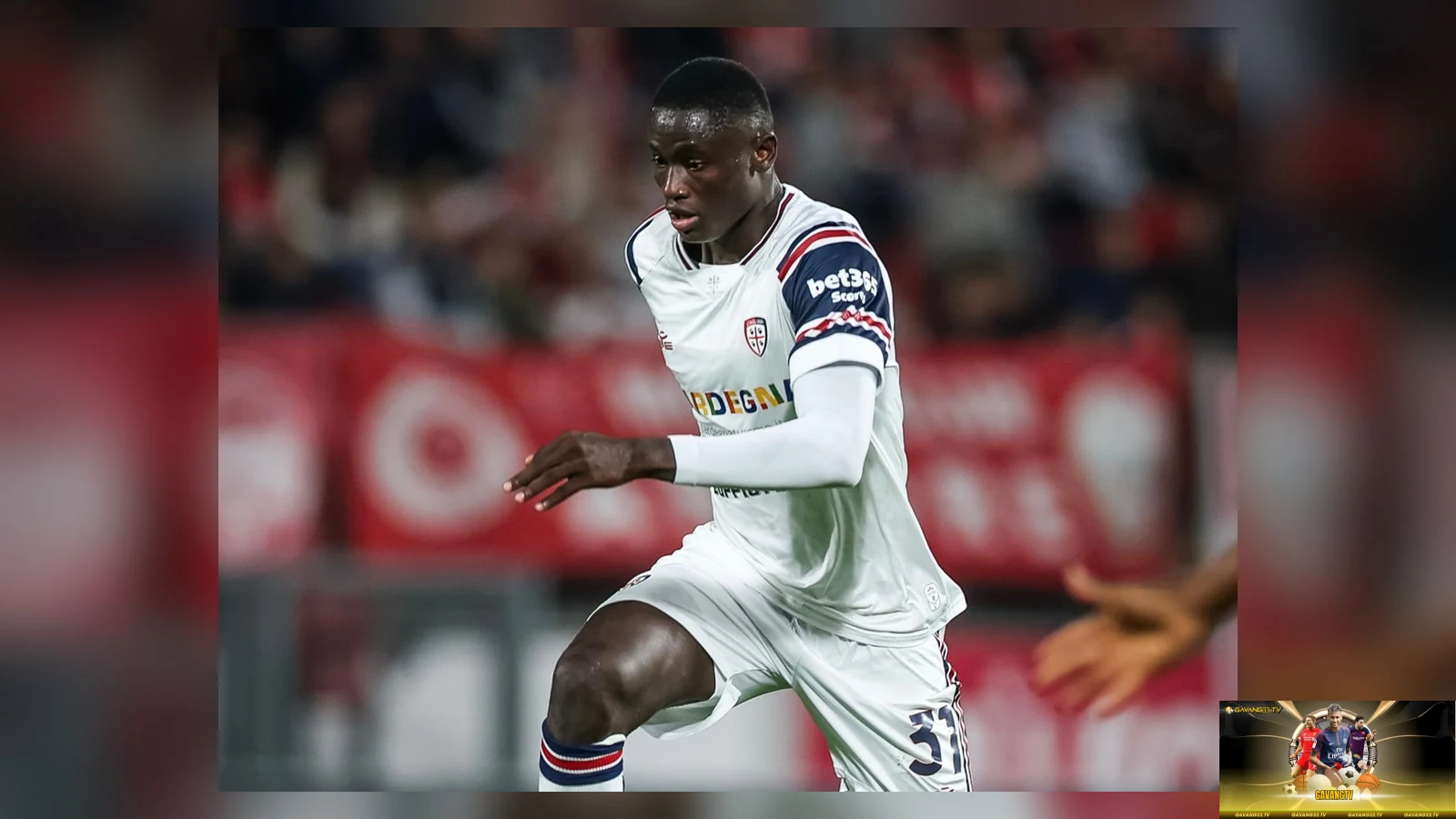 Phân tích Roma vs Cagliari: Nhịp độ tại Olimpico 2 Cầu thủ Cagliari trong ảnh tư liệu trước trận